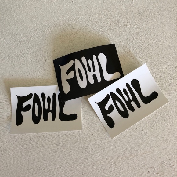 Black Fowl Shirt (wavy design) - Picture 6 of 6